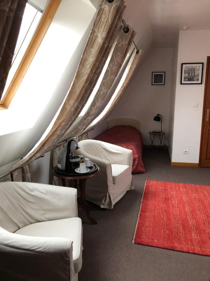 La Ferme De La Place Bouvines Экстерьер фото